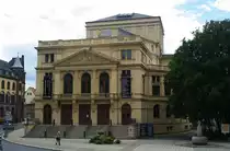 Altenburg, Landestheater, erbaut von 1869 bis 1870, Kapazit�t des 
Gro�en Saals 536 Pl�tze (18.07.2011)