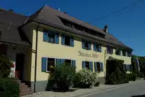 Oberbergen im Kaiserstuhl, das Gourmetrestaurant  Schwarzer Adler  tr�gt seit 1969 einen Michelin-Stern, Juli 2011