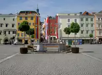 Gmunden, Rathausplatz mit Stadtbrunnen, Ober�sterreich (05.06.2011)