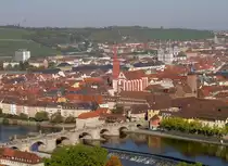 W�rzburg, Ausblick von der Marienburg auf die Altstadt und alte Mainbr�cke (17.10.2006)