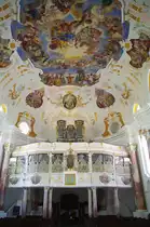 G�nzburg, Frauenkirche, Orgelempore und Deckenfresken von A. Enderle (26.09.2011)