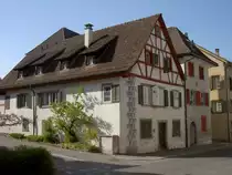 Bad Zurzach, Fachwerkhaus in der H�bstgasse, Kanton Aargau (19.04.2011)