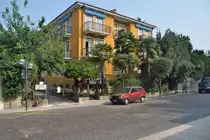 LAZISE (Provinz Verona), 06.10.2011, in der Stra�e Corso Cangrande