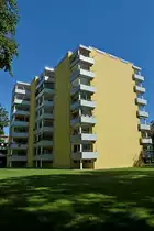 Freiburg im Breisgau, generalsanierte Wohnh�user aus den 1970er Jahren im Stadteil Landwasser, Sept.2011