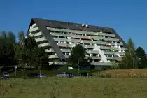 Freiburg im Breisgau, im Stadtteil Tiengen stehen drei dieser  H�gelh�user , gebaut in den 1960er Jahren hatten sie Modellcharakter, Sept.2011