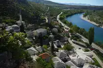 Pocitelj, die Stadt aus Stein, am linken Neretva Ufer s�dl. von Mostar, Blick 
auf die Altstadt, Bosnien (11.10.2011)