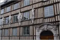 Fachwerk einmal anders. Gesehen am 05.10.2011 in Rouen.