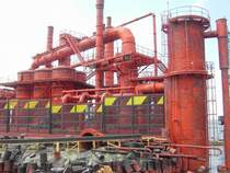 Die Seeb�hne in Bregenz erscheint dieses Jahr 2006 als Industrieanlage. Bei dem aufgef�hrten St�ck soll auf die Industrieprobleme, besonders auf die Probleme mit dem Kampf um das �l, hingewiesen werden