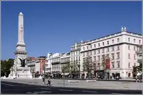 Lissabon. Auf dem Pra�a dos Restauradores ist ein Obelisk aufgerichtet. 11.10.2011