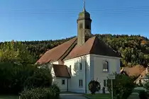 Niederwinden im Elztal/Schwarzwald, die katholische Kirche St.Leonhard geht zur�ck aufs 11.Jahrhundert, 1979-81 erweitert und modernisiert, Okt.2011
