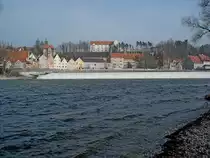 Landsberg am Lech, Blick auf das Karolinenwehr und Teil der Altstadt, M�rz 2005