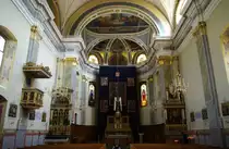 Domat-Ems, Barockalt�re von 1807 der Maria Himmelfahrt Kirche (22.04.2011)