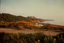 Bornholm, Hammerhus im Abendlicht im Aug.1985, Nordeuropas gr��te Burgruine liegt �ber 70m hoch an der K�ste, Scan vom Dia, Jan.2011