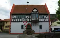 Rathaus von M�nzenberg am Marktplatz, erbaut im 16. Jahrhundert, Wetteraukreis 
(31.05.2009)