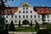 Lautrach, Schloss, erbaut von 1781 bis 1783 von F�rstabt Honorius Roth, ab 1989 
Tagungshotel, Kreis Unterallg�u (30.06.2009)