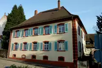 Freiburg im Breisgau, das barocke Pfarrhaus im Ortsteil Lehen, Jan.2012