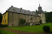 Schloss Melschede, Wasserschloss in Langscheid, erbaut von 1659 bis 1669 durch 
Ferdinand Freiherr von Wrede, Sauerland (31.07.2011)