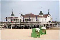 Ahlbeck, Gastst�ttenpavillon der historischen Seebr�cke. 24.08.2005