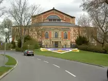 Bayreuth, Richard Wagner Festspielhaus, erbaut von 1872 bis 1875 durch Architekt 
Otto Br�ckwald (21.04.2012)