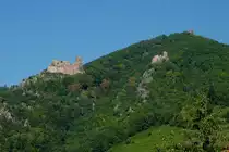 Rappoltsweiler (Ribeauville), die Ulrichsburg, die Girsburg und der Hohrappoltstein(von links) hoch �ber der Stadt, Sept.2011