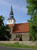 L�bbersdorf, Feldstein Dorfkirche, erbaut im 13. Jahrhundert, Kreis Meckl.burgische Seenplatte (23.05.2012)