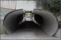 . geteilte R�hre - Fu�g�ngerunterf�hrung am Bahnhof Stuttgart-Feuerbach, 18.11.2011 (Matthias)