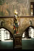 Basel, Rathaushof, Figur des Munatius Plancus mit Wandbildern (1999)