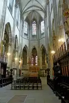 Halberstadt, Blick in den Chorraum mit dem Chorgest�hl aus der Zeit um 1400, Mai 2012