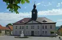 Bad Frankenhausen, das Rathaus, die ca.9000 Einwohner z�hlende Kur-und Erholungsstadt durfte sich ab 1927 Bad nennen, Mai 2012