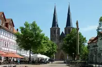 Duderstadt, Blick vom Rathaus durch die Marktstra�e zur St.Cyriakus-Kirche, Mai 2012