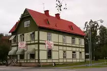 In der alten Apotheke (Kulturhuset Gamla Apoteket) in Jokkmokk gibt es Kunsthandwerk von ortsans�ssigen K�nstlern zu sehen. Aufnahme vom 03.08.2012