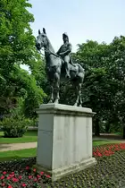 Merseburg, das Reiterstandbild steht im Schlo�park und zeigt Friedrich Wilhelm III., Mai 2012
