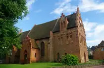 Br�el, ehemalige Antoniter Klosterkirche, erbaut im 13. Jahrhundert, �bergangsstil 
von Romanik zur Gotik (11.07.2012)