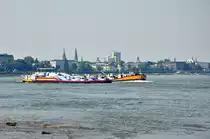 Skyline von Bonn mit Rhein und Schiffen - 26.07.2012