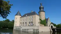 Jugendburg Gemen ist eigentlich ein Wasserschloss mit Parklandschaft (Borken, NRW, September 2012)