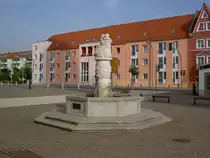 Demmin, Hansebrunnen am Marktplatz (16.09.2012)