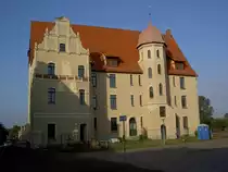 Schloss von B�tzow, erbaut Mitte des 16. Jahrhunderts, heutige Form nach Restaurierung von 1910 bis 1911, Kreis Rostock (17.09.2012)