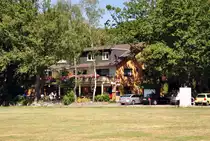 Gasthof auf der Erpeler Ley, von der man einen grandiosen �berblick �ber`s Rheintal hat - 15.08.2012