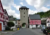 Torturm, 14. Jahrhundert erbaut, in Dausenau an der Lahn - 27.08.2012