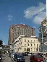 Berlin, Charit�, Hochhaus, Blick von S�den aus der Luisenstra�e (aufgenommen am 22.08.2012)
