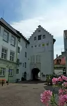 Tettnang, das Stadttor stadtausw�rts gesehen, Aug.2012