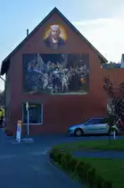 Hausgiebel in M�nchengladbach Odenkirchen.....in dem Geb�ude ist ein Kunsthandel. 1.10.2012