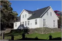 T�rshavn. Das L�gting, das Parlament der F�r�er, ist in diesem Geb�ude untergebracht. 21.09.2012