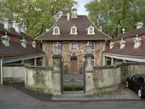 Bern, Schloss G�mlingen, erbaut von 1735 bis 1736 f�r den Postherrn Beat Fischer (10.10.2012)