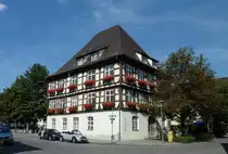 Biberach, der  Ochsenhauser Hof , in allemanischer Fachwerkbauweise errichtet vor 1528, heute Seniorenbegegnungsst�tte, Aug.2012