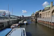 HAMBURG, 19.09.2012, Landungsbr�cken