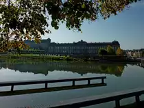 Zabern (Saverne), Blick �ber das Hafenbecken zum Schlo�, Okt.2012 