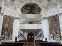 Berbling, Hl. Kreuz Kirche, Orgelempore und hintere Seitenalt�re (06.04.2012)