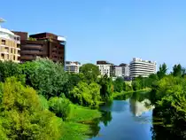 Frankreich, Languedoc-Roussillon, H�rault, Montpellier, Port Marianne gegen�ber vom neuen Rathaus, der Lez, 26.07.2012