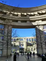 Frankreich, Languedoc-Roussillon, H�rault, Montpellier, Antigone, Place du Nombre d'Or, 23.12.2011